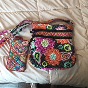 Cross body Vera Bradley!